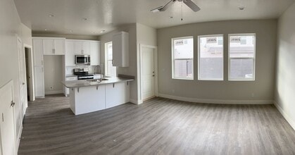 573 E Steeplechase Rd in Washington, UT - Building Photo - Building Photo