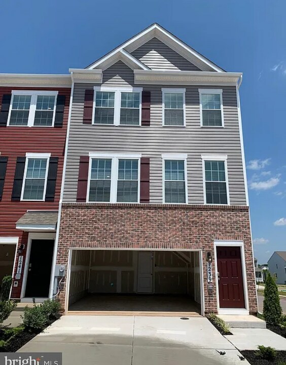 1239 Apollo Dr in Frederick, MD - Building Photo