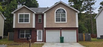 3644 Caseys Cove in Ellenwood, GA - Building Photo