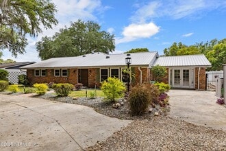 49 Nelsons Point in Keystone Heights, FL - Building Photo - Building Photo