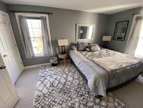 18 Scamman St, Unit Beautiful SoPo Home in South Portland, ME - Foto de edificio - Building Photo