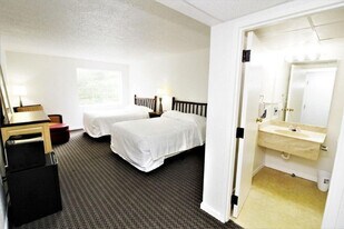 245 Jess-Jo Pkwy in Branson, MO - Building Photo
