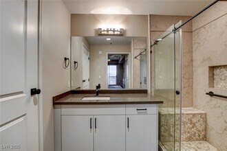 8255 S Las Vegas Blvd in Las Vegas, NV - Building Photo - Building Photo