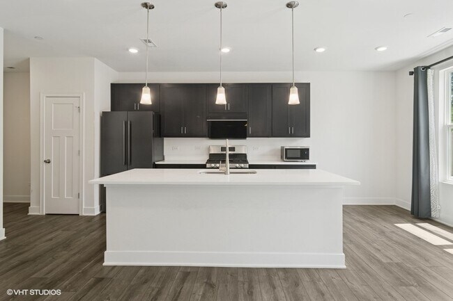 2543 Geranium Way in Rolling Meadows, IL - Foto de edificio - Building Photo