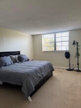 3100 N Pine Island Rd, Unit 301 in Sunrise, FL - Building Photo - Building Photo