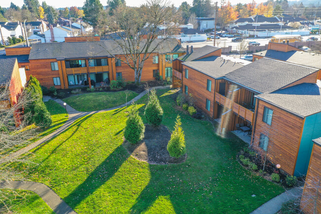 Fountain Park Apartments in Beaverton, OR - Building Photo - Building Photo