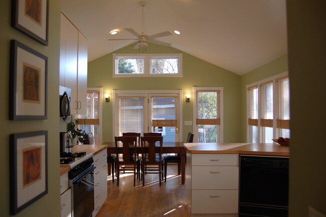 property at 138 N Franklin St
