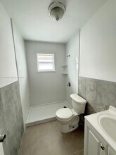 242 SW 11th St in Dania Beach, FL - Building Photo - Building Photo