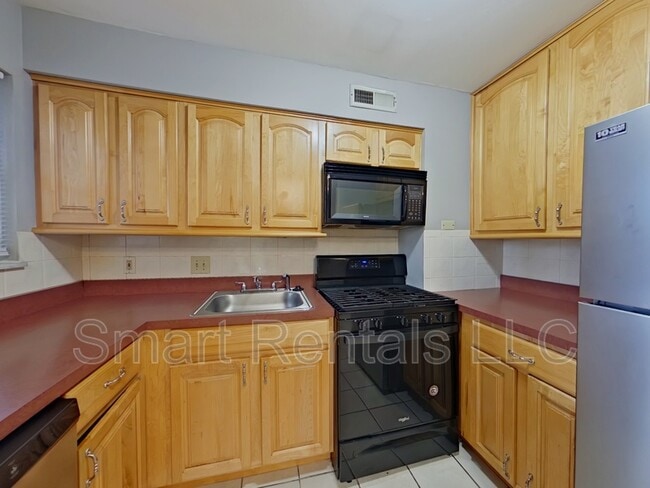 property at 6917 Colonial Woods Dr