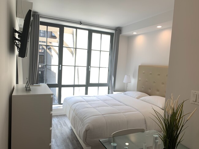 property at 433 W 53rd St