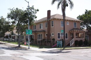 2109-2129 Market St in San Diego, CA - Building Photo