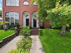 6311 Westcott St in Houston, TX - Building Photo - Building Photo