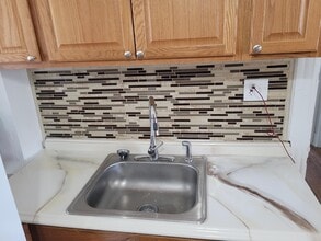 366 North St, Unit #2 in Middletown, NY - Foto de edificio - Building Photo