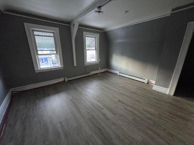 8 Farley Ave, Unit 3 in Newark, NJ - Foto de edificio - Building Photo