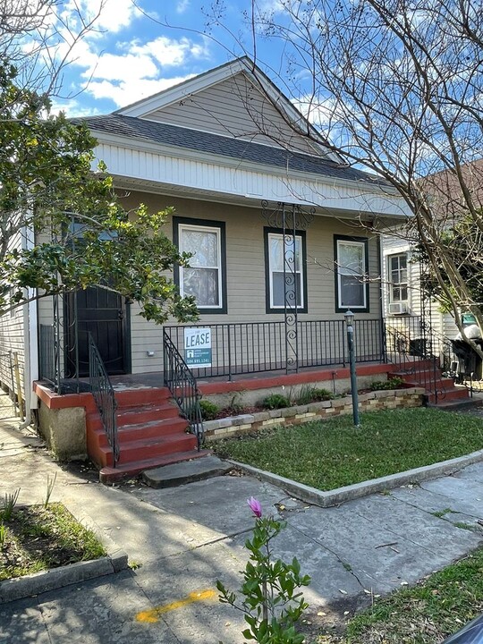 1635 Joliet St in New Orleans, LA - Foto de edificio