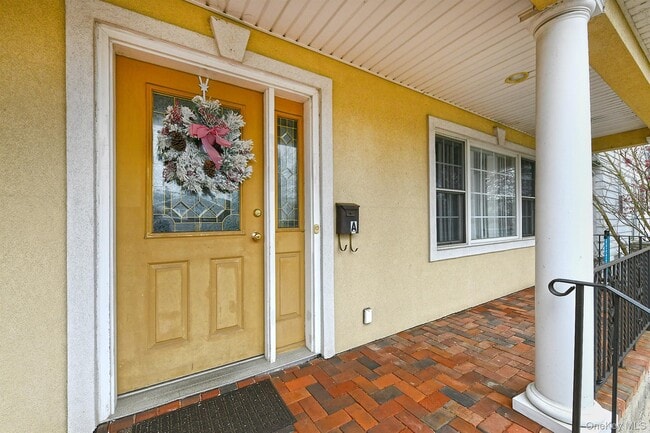 property at 16 Inwood Rd