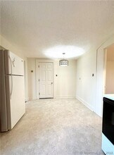 44 Falls Rd in East Haddam, CT - Building Photo - Building Photo