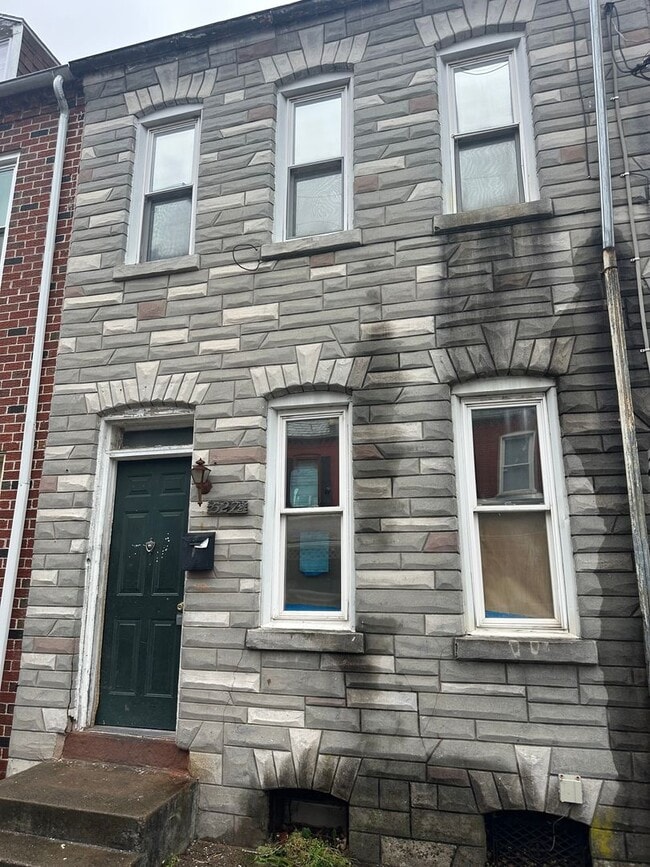 property at 527 1/2 Green St