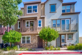 1285 Water Lily Way in San Jose, CA - Building Photo - Building Photo