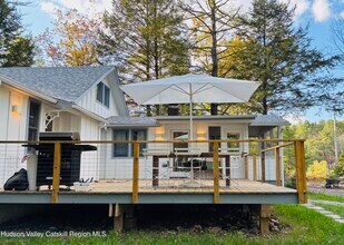 299 Wittenberg Rd in Bearsville, NY - Building Photo - Building Photo