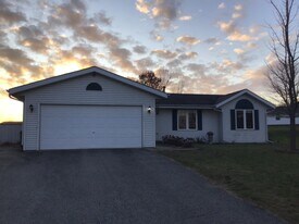 10284 Pinesap Pl in Roscoe, IL - Building Photo