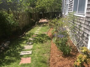 51 Walker St in Falmouth, MA - Building Photo - Building Photo