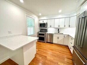 16 Orchard View Cir in Framingham, MA - Building Photo - Building Photo