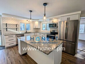 151 Chimney Rd in Readfield, ME - Building Photo - Building Photo