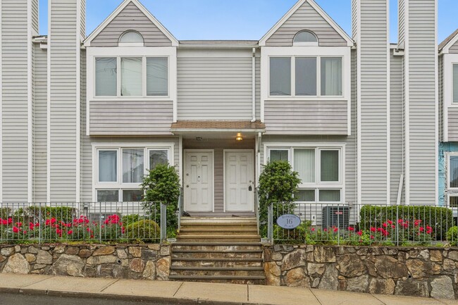 16 Byington Pl