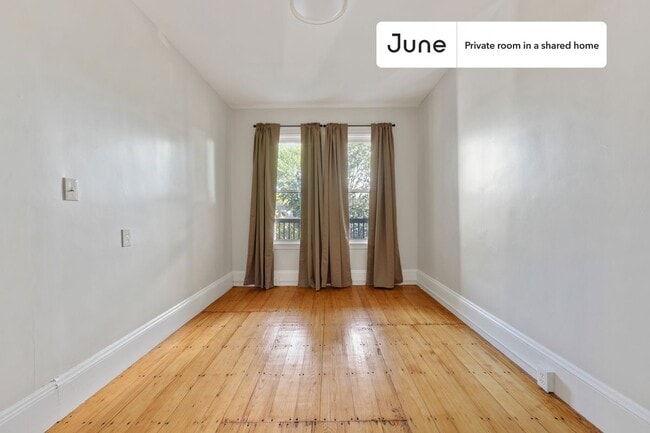 Private bedroom in 4 bed/1 bath Home in Cambridge, MA - Foto de edificio - Building Photo