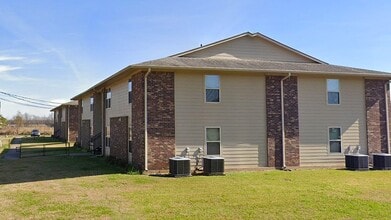 1008 Cottonwood Loop in Cottonport, LA - Building Photo - Building Photo