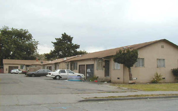 383 Smalley Ave in Hayward, CA - Building Photo - Building Photo