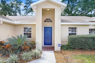 4925 Ivy Glen Pl in Land O Lakes, FL - Building Photo - Building Photo
