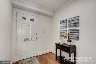 3299 Sutton Pl NW in Washington, DC - Building Photo - Building Photo