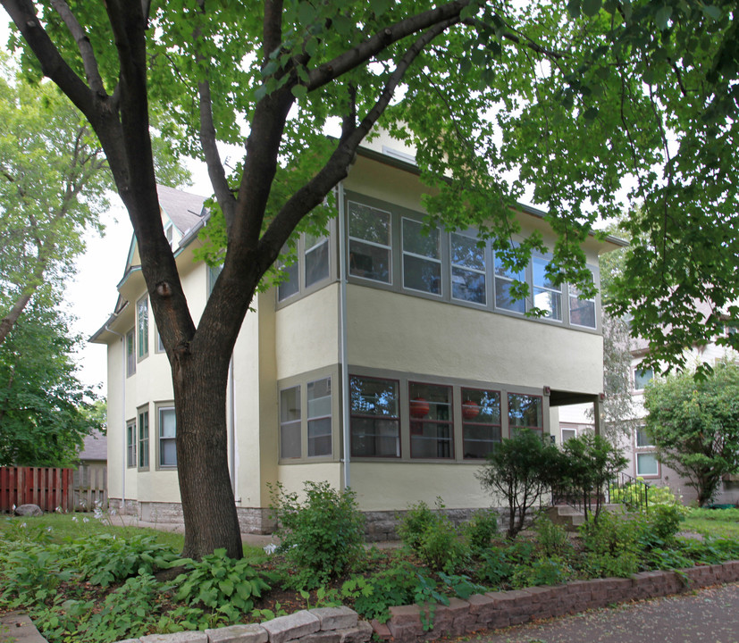 3108 Humboldt Ave S in Minneapolis, MN - Building Photo