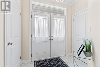 67 Robertson Rd in Hamilton, ON - Building Photo - Building Photo