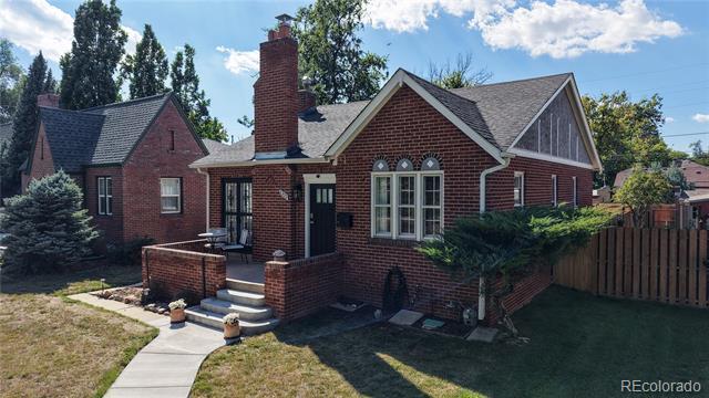 property at 1325 Dahlia St