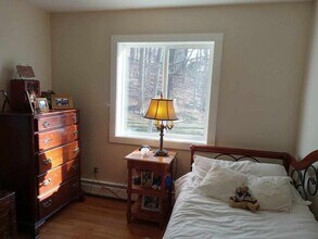 4 Zinn Rd in Danbury, CT - Foto de edificio - Building Photo