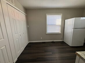 11235 Sherman Ave in Warren, MI - Building Photo - Building Photo