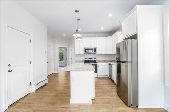 2 Cindy Ln in Bethel, CT - Building Photo - Building Photo