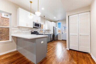 18 S Austin Blvd in Oak Park, IL - Building Photo - Building Photo