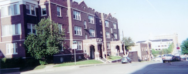 Alexandria Apartments in St. Joseph, MO - Building Photo - Building Photo