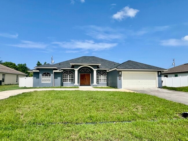 3849 SW McKim St in Port St. Lucie, FL - Building Photo - Building Photo