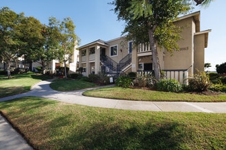 Welcome home to Lake View Park! in Santee, CA - Foto de edificio - Building Photo