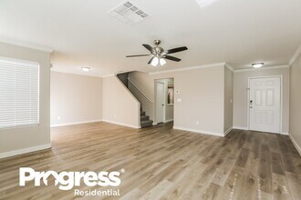 6373 Rose Tree Ln in Las Vegas, NV - Building Photo - Building Photo