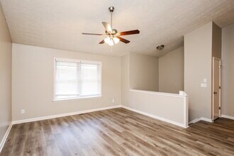 5375 Olde Mill Dr NE in Woodstock, GA - Foto de edificio - Building Photo