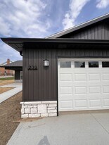 209 Millersburg St in Holmesville, OH - Building Photo
