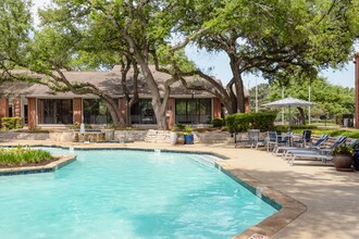 Arboretum Oaks in Austin, TX - Foto de edificio - Building Photo