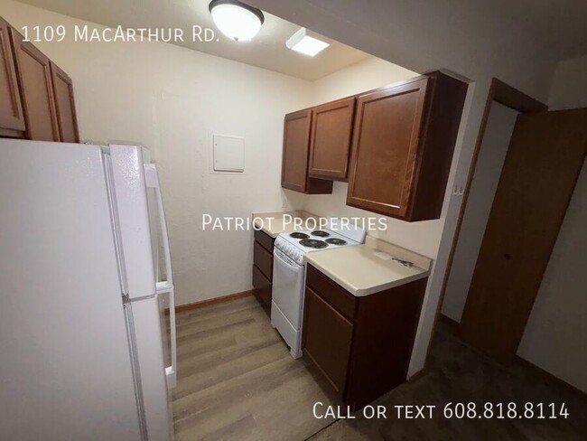 1109 Mac Arthur Rd in Madison, WI - Building Photo - Building Photo