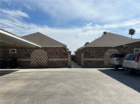 11 E St in Mission, TX - Building Photo